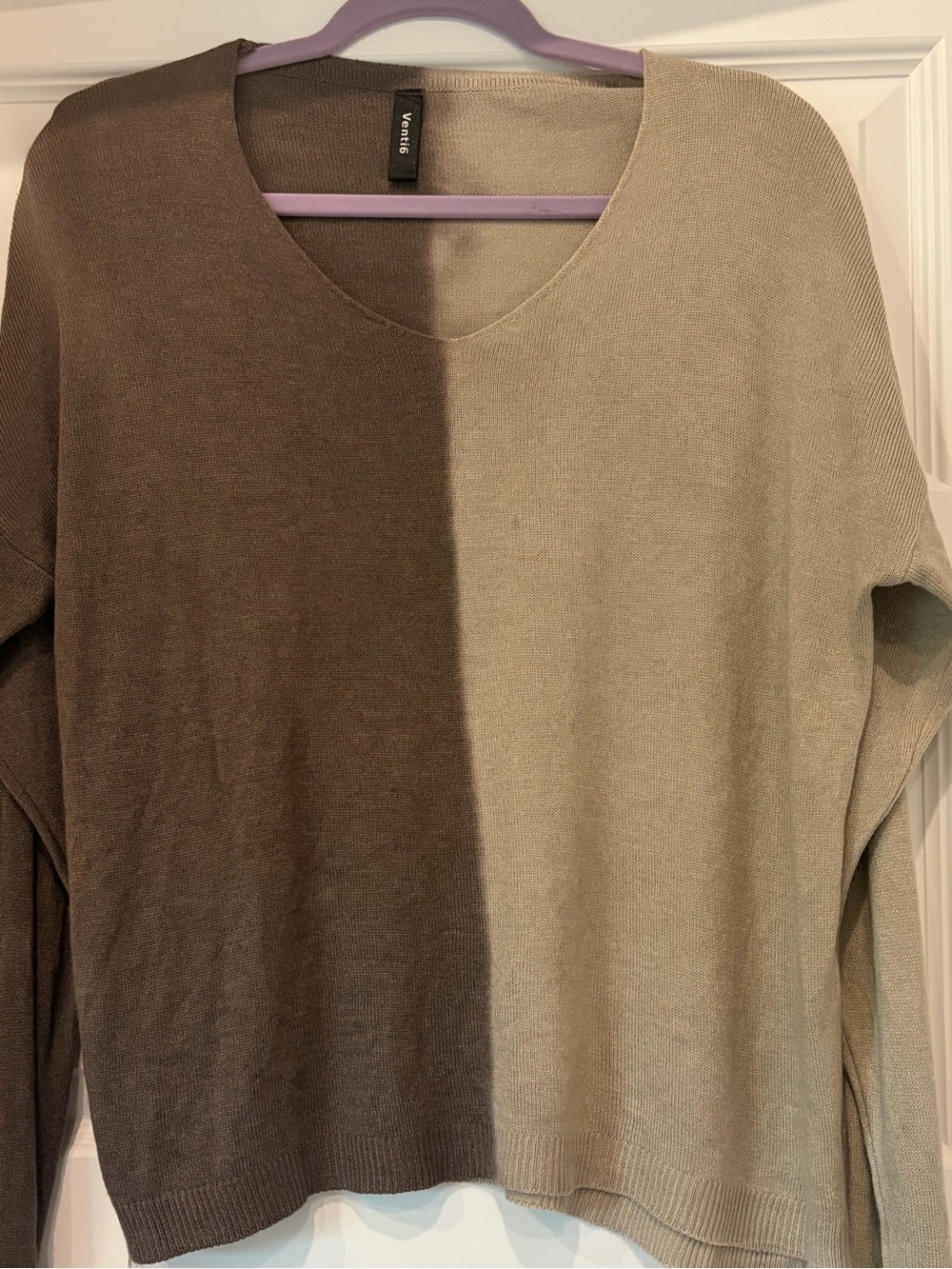 Venti6 Women's Two-Tone Brown/Cream V-Neck Sweater